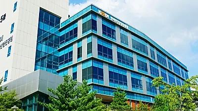 [대한민국] 코로나 여파에 보건산업 수출 18.2% 감소...의료기기 부문 큰 타격