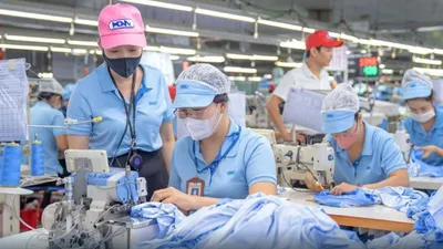 [심층-ASEAN 트레이드] 베트남 섬유·의류, 상반기 100억달러 무역흑자…수요 부진에도 수출 버텼다