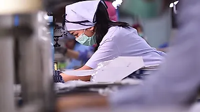 캄보디아, 아디다스 의류 최대 생산국 등극...中 떠나는 제조업체들