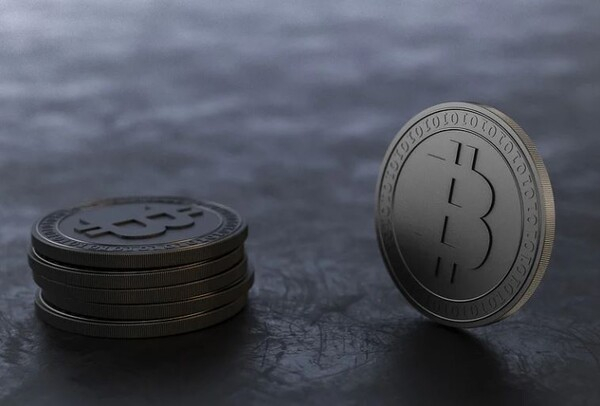 싱가포르, 암호화폐 산업 옥죈다 “투자 위험 비이성적으로 잊어”