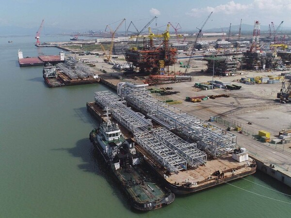 알주르 정유공장 건설현장. NS에너지