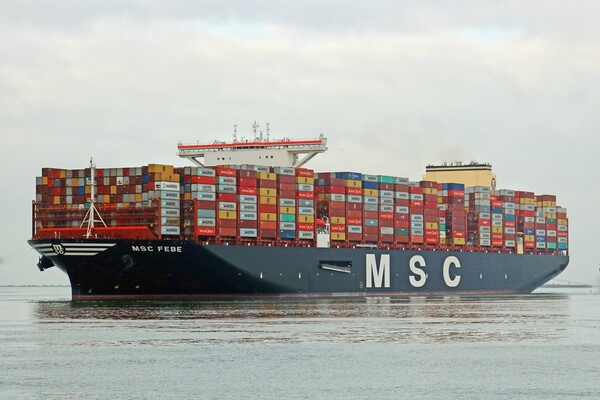 반도체와는 반대로, 자동차는 무역 성과를 내고 있다. MSC