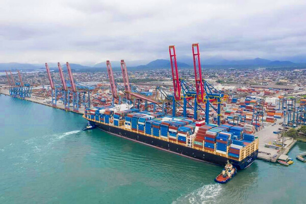 인도 정부의 올해 목표는 2030년까지 상품 수출 1조 달러 달성이다ㅓ. PIL