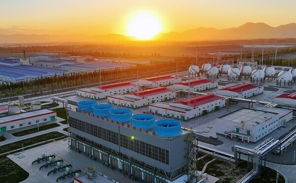 이란의 대중국 원유 판매량이 작년 3분기 이후 하루 100만 배럴을 유지하고 있다. 시노펙