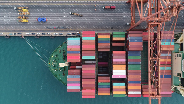 자동차에 대한 수입 제한은 계속 유지된다. HMM