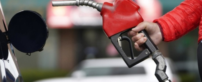 EIA, 원유·제품 재고 증가 속 유가 하락…시장 불안정성 확대