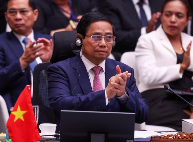 베트남, '2026년 GDP 10% 성장 목표' 공식화…미·중 사이서 독자 노선 강화